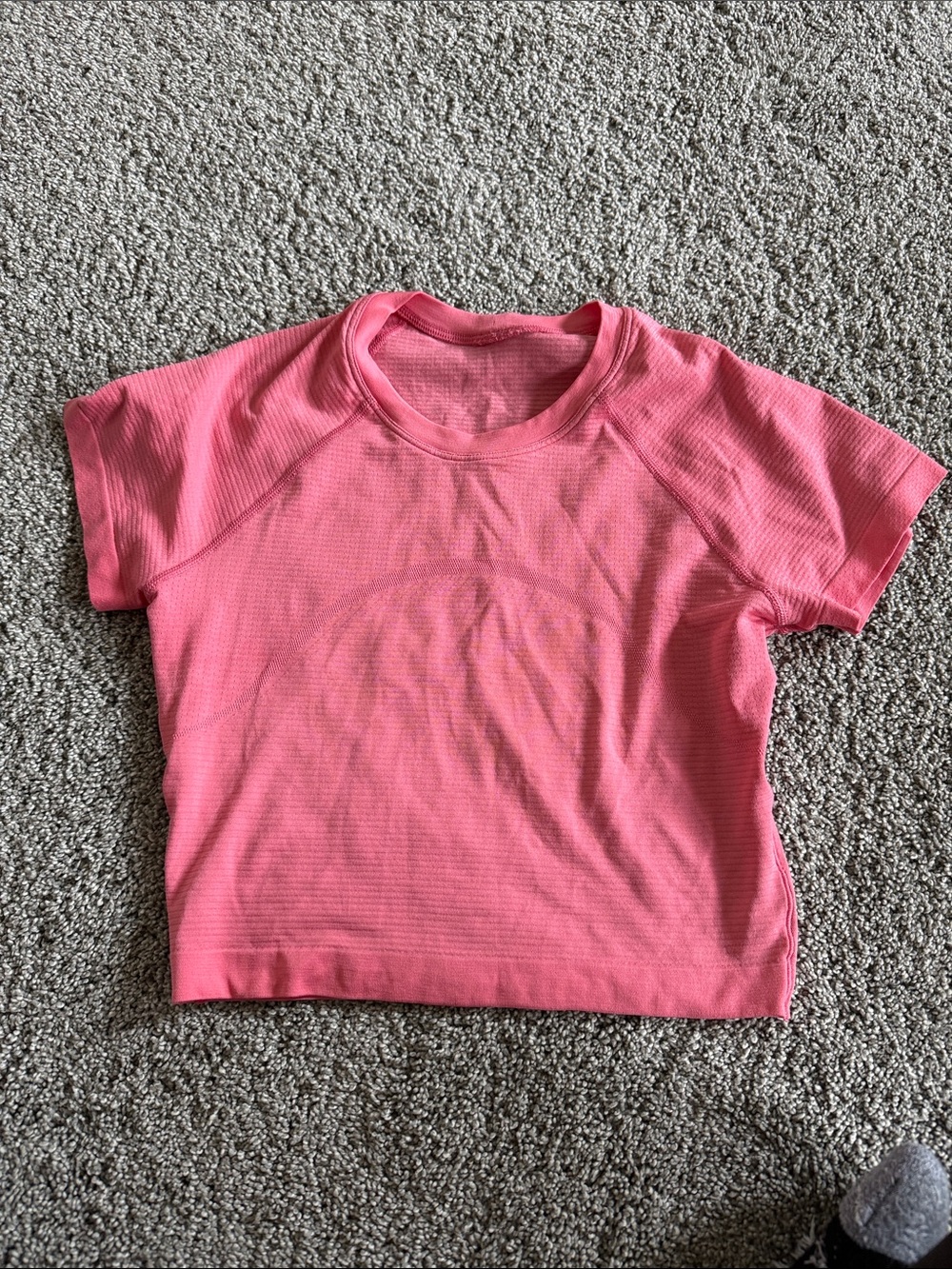 Lululemon Short-Sleeve Coral Cropped Tee